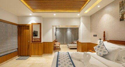 RA VISTA Room Type - Suite Room