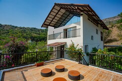 Garden Scape Retreat by StayAtlas