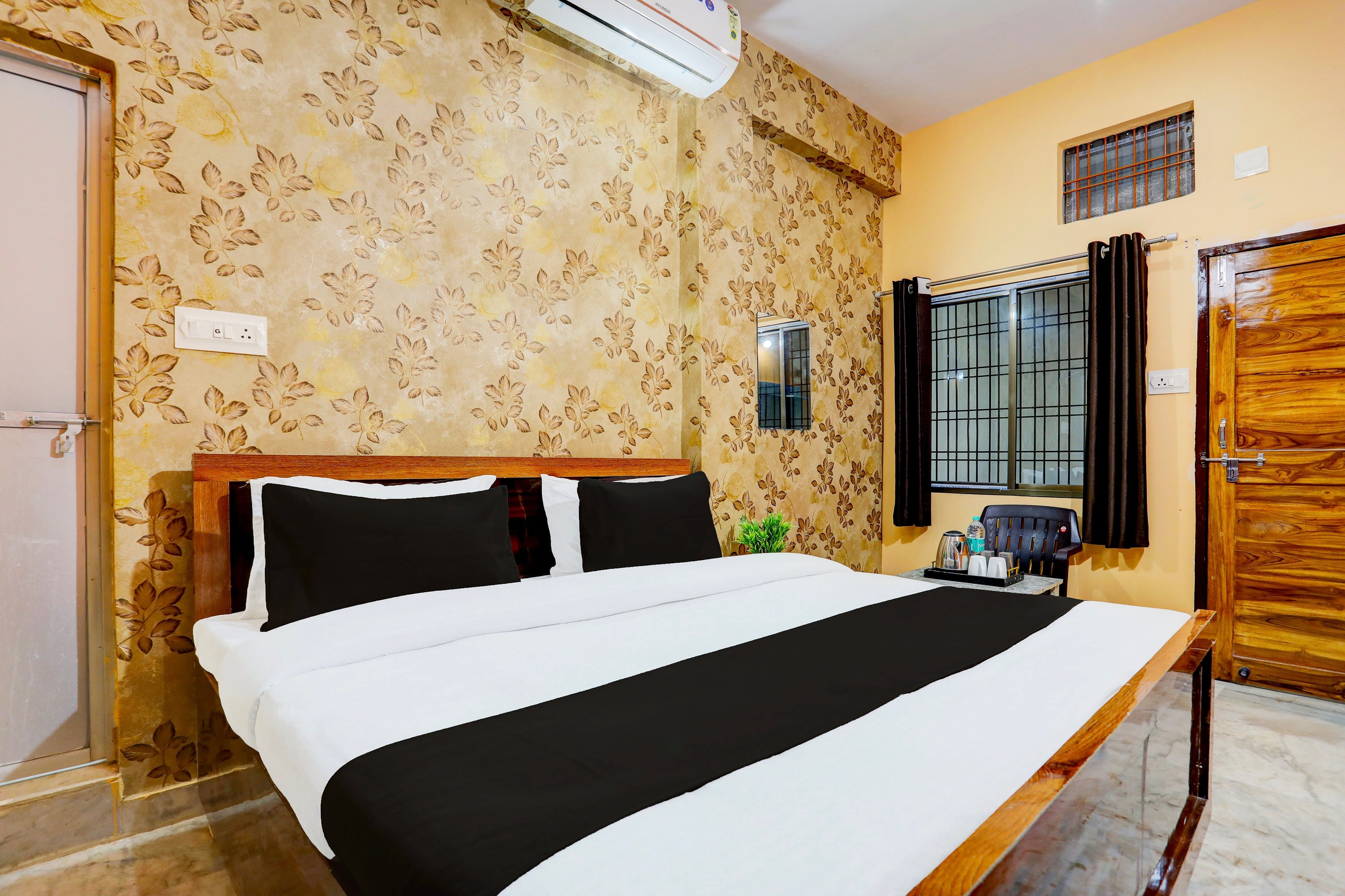 Hotel O Value - Tap to explore photos