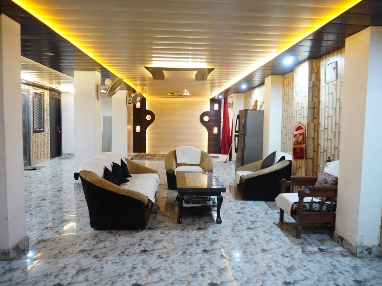 Krishna Villa Luxa (Near Kashi Vishwanath) - Tap to explore photos