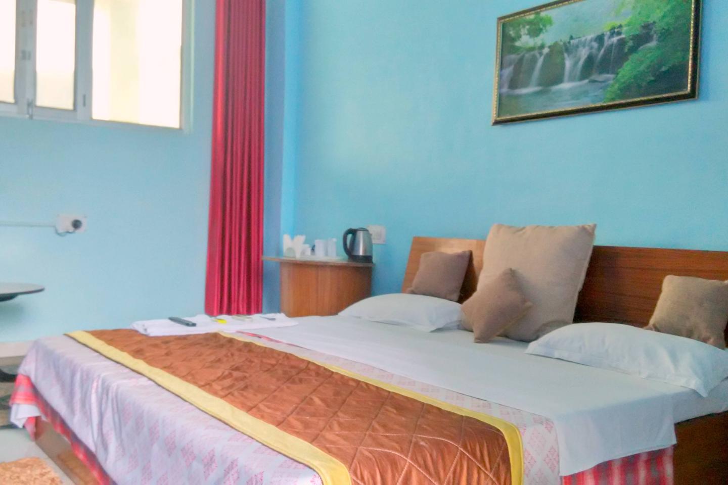 Hotel Fiesta - Tap to explore photos