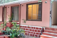 Janata Happy Home Matheran, 300 m from Matheran Railway Station