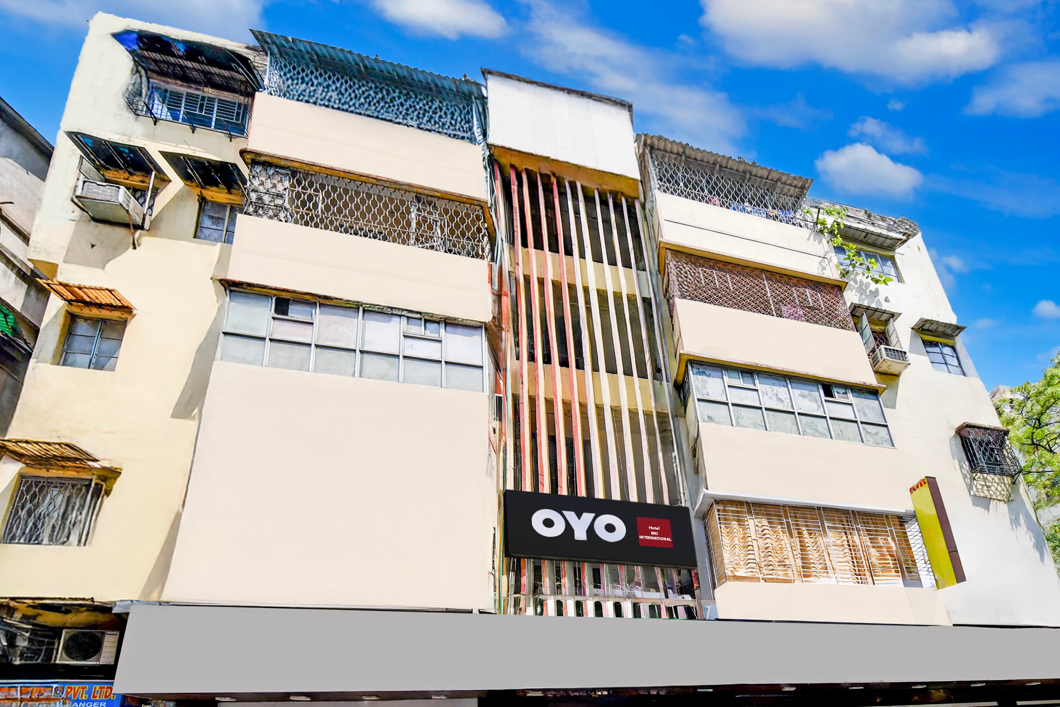 Hotel O MD INTERNATIONAL GUEST HOUSE - Tap to explore photos