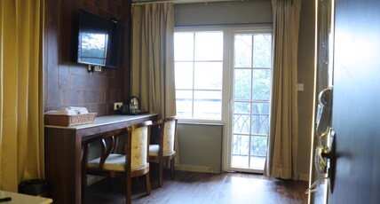 Hotel Indraprastha Luxuria Room Type - Mountain View Room With Balcony