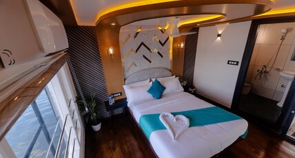 GRAND ECO HOUSE BOAT PRIVATE LIMITED Room Type - One room premium sharing houseboat with full time Ac GRAND ECO HOUSE BOAT PRIVATE LIMITED Room Type - One room premium sharing houseboat with full time Ac