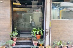 Sunder Kakkar Hotel, Ludhiana