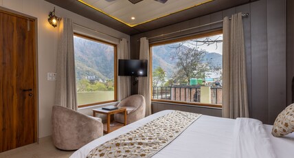 Yogved Hospitality & Resort Room Type - Superior Room