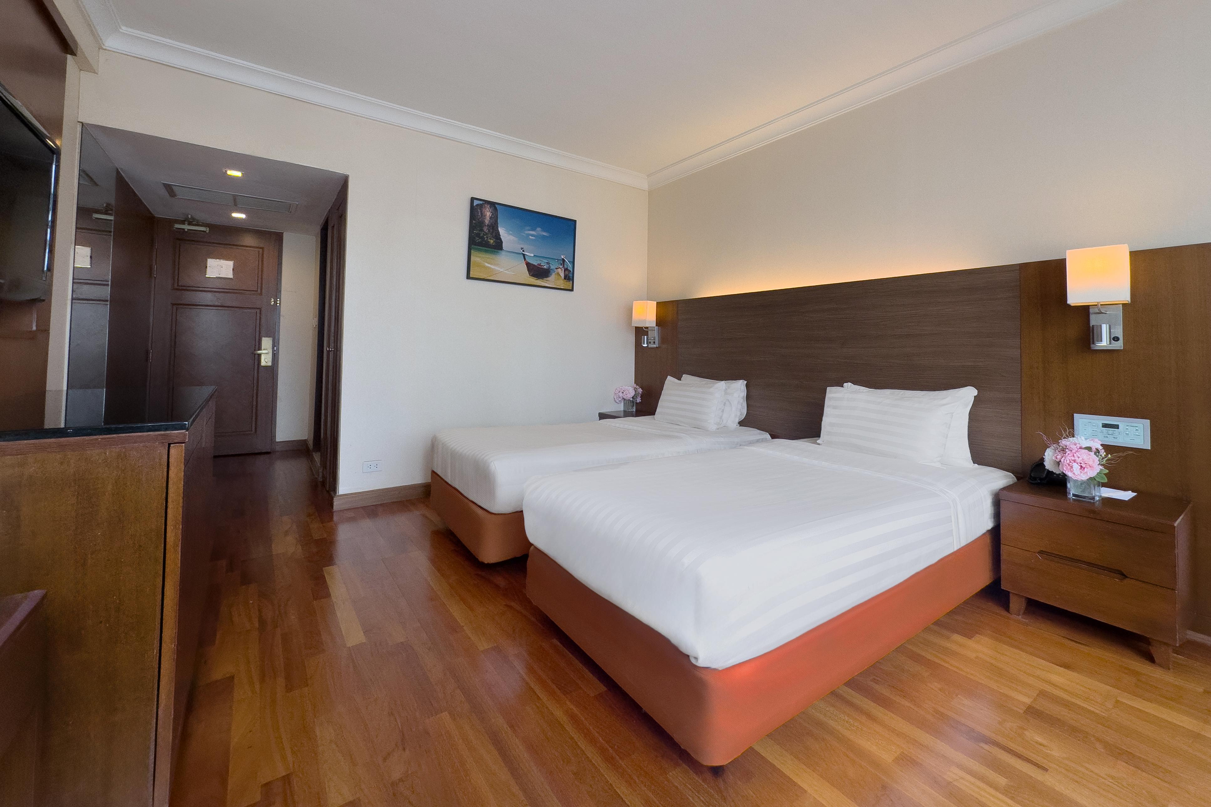 Rembrandt Hotel Bangkok - Tap to explore photos