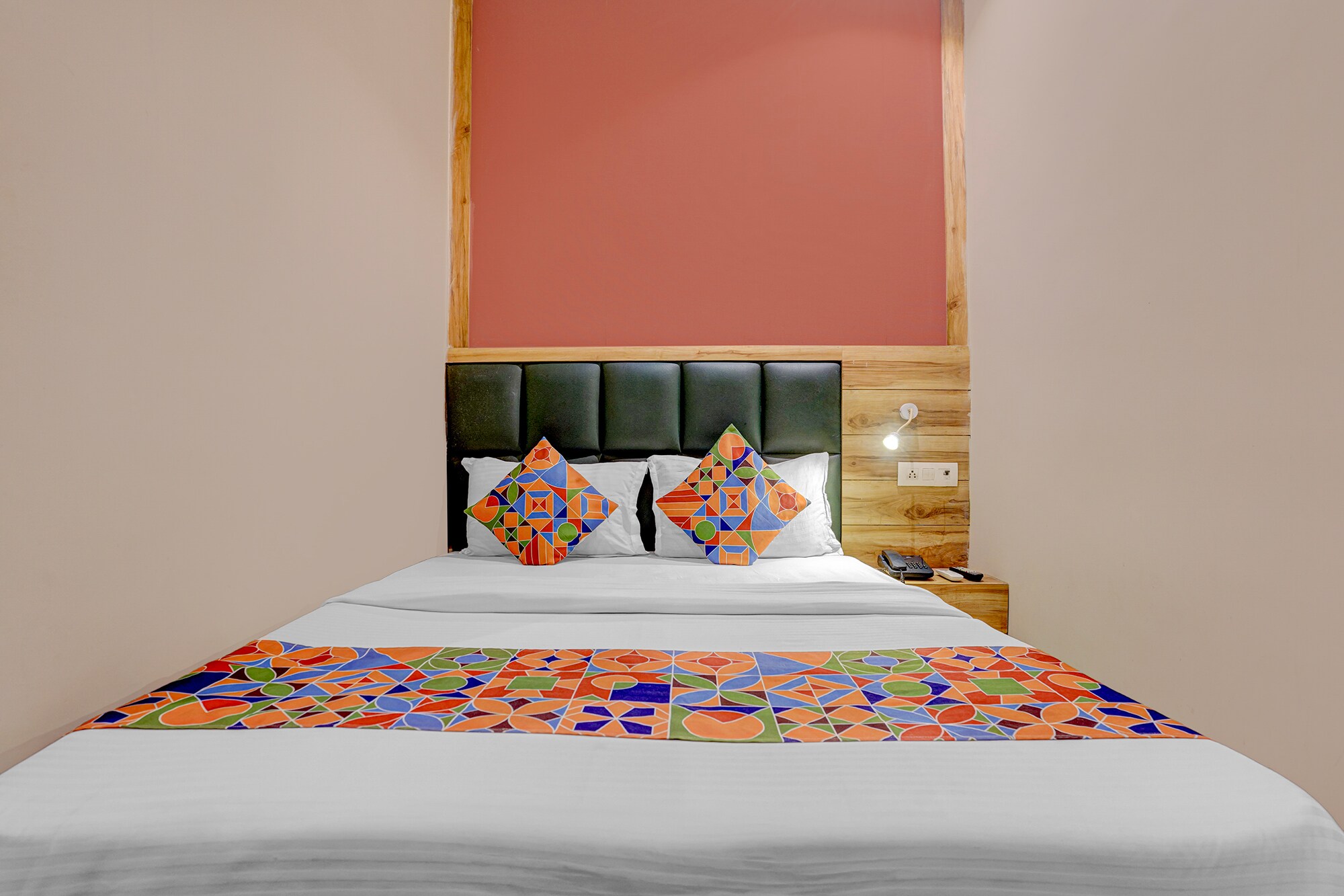 FabHotel Suncity I - Tap to explore photos