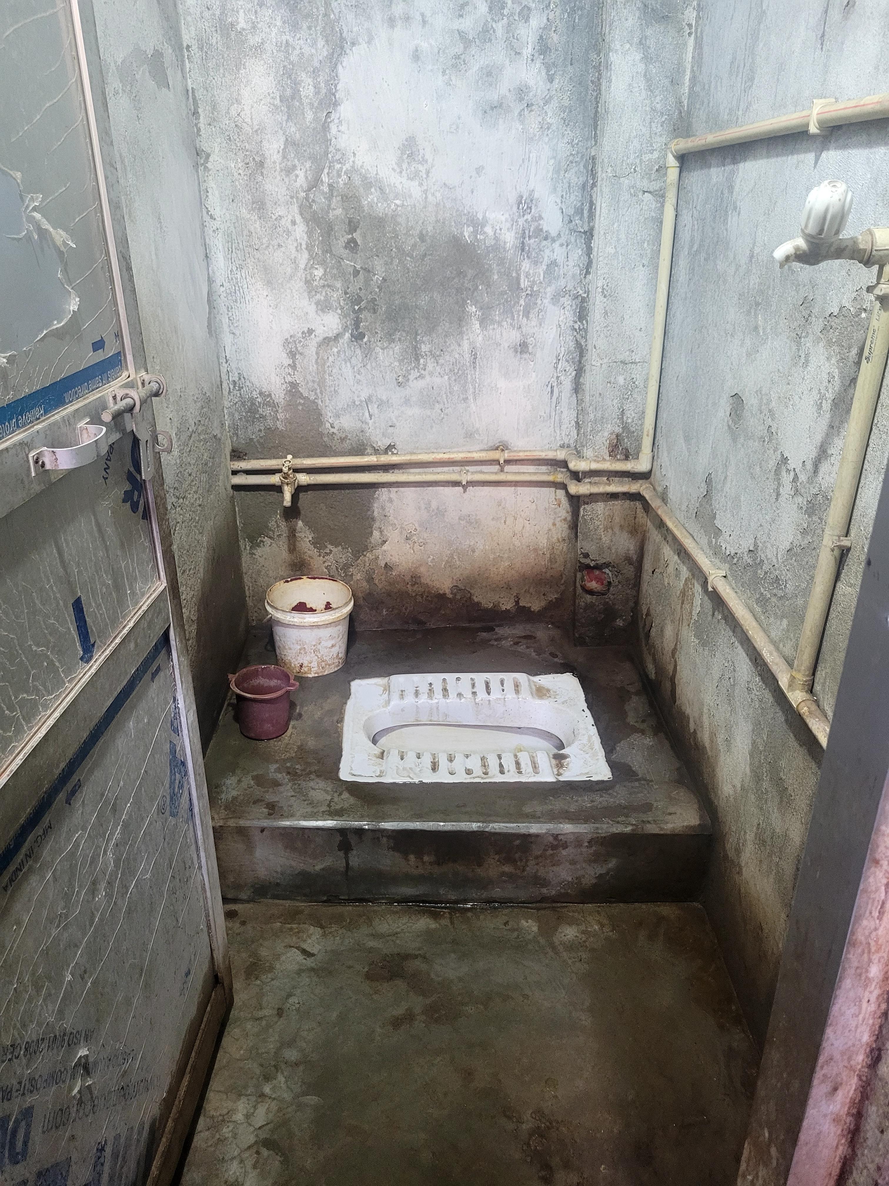 Paying Guest - Tap to explore photos