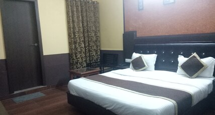 Hotel Eva Inn Room Type - Deluxe Room