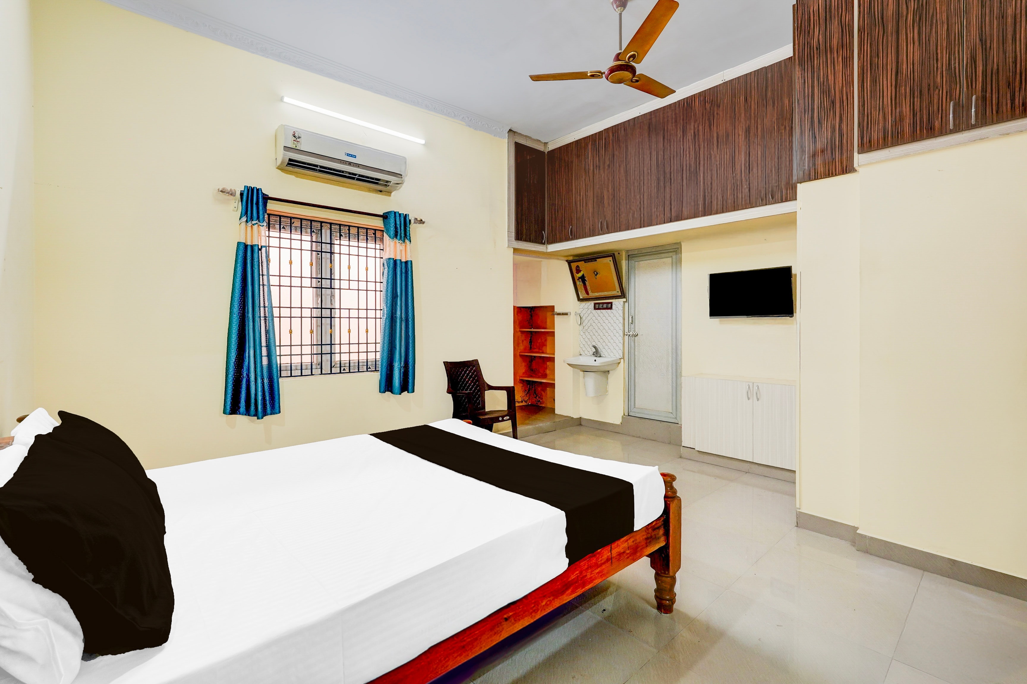 Hotel O Enclave Stayz Inn - Tap to explore photos