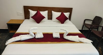 VGN CONVENTION CENTRE Room Type - Deluxe King Bed Room