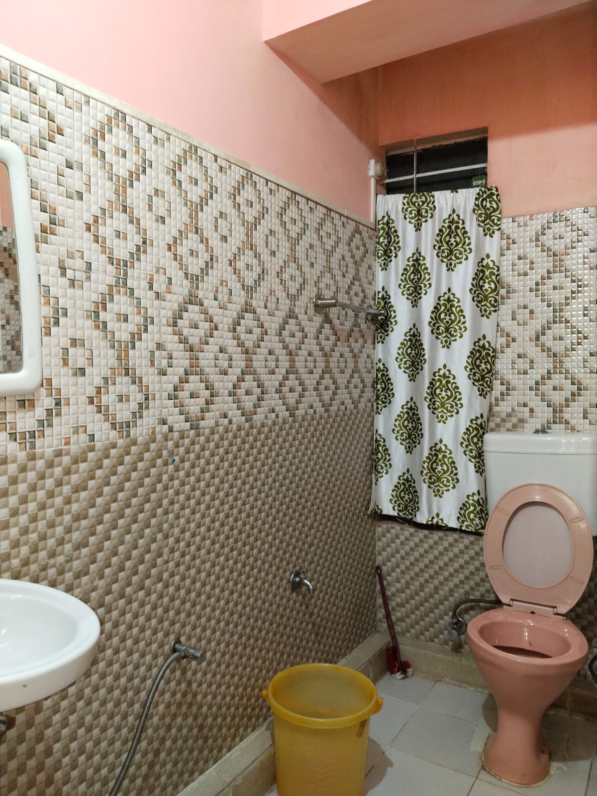 BalajiGuestHouse - Tap to explore photos