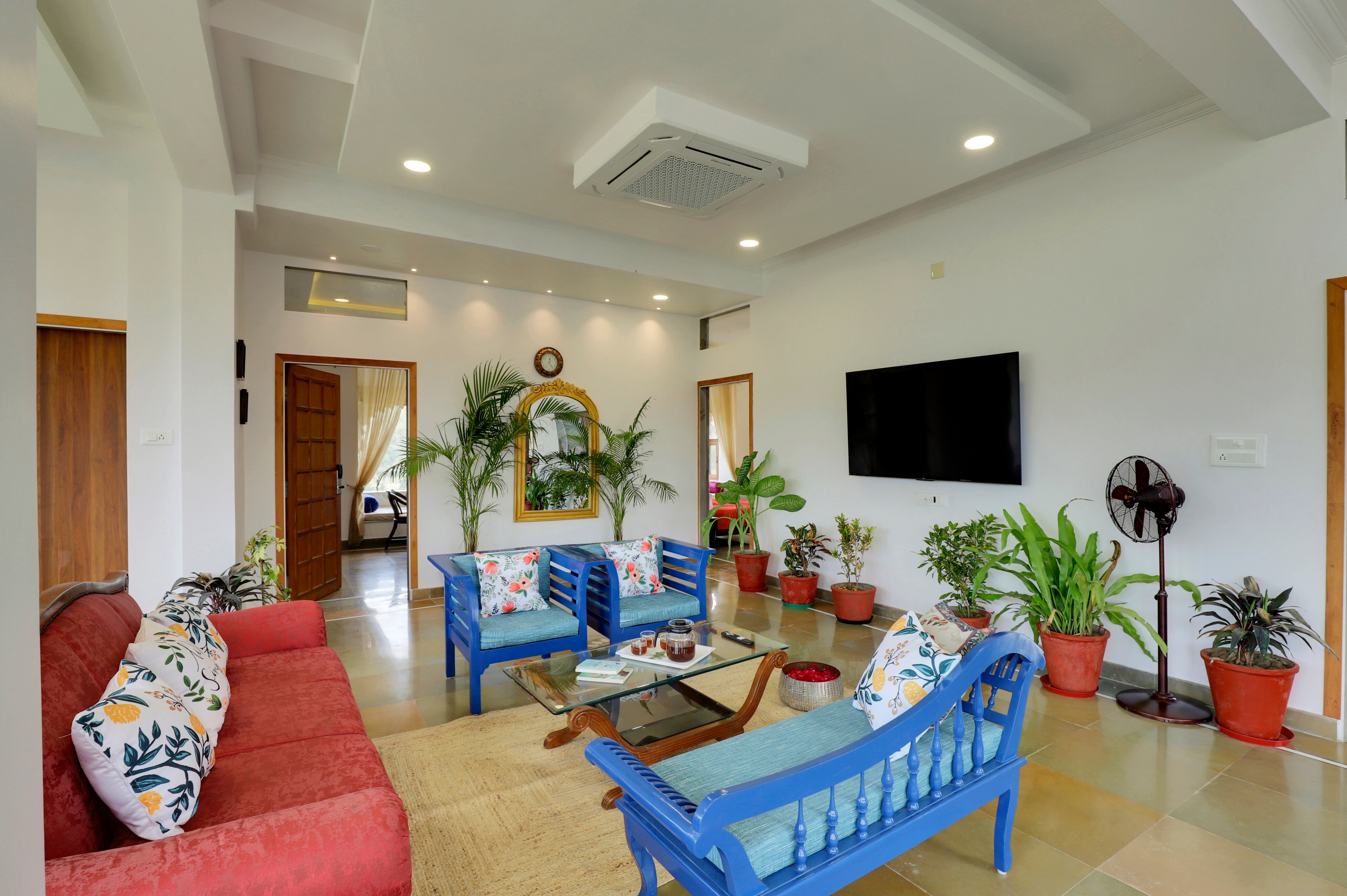 Ara Valley Luxury 4BHK with Pvt Pool By Elilux - Tap to explore photos