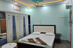 Photos of SHIVKASHI PAYING GUEST HOUSE