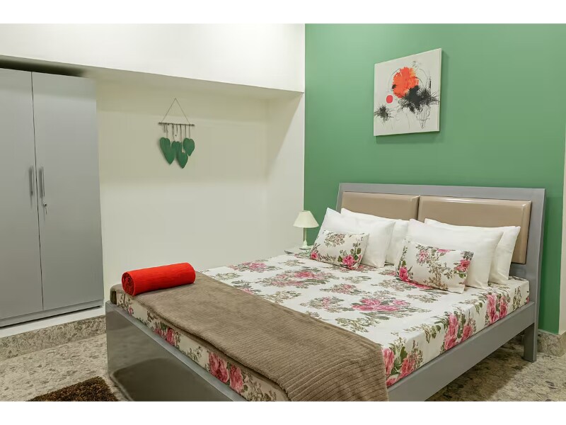 Tourist Friendly 1BHK BirlaMandir - Tap to explore photos