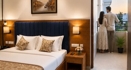 Hotel Cresent Room Type - King Room with Balcony