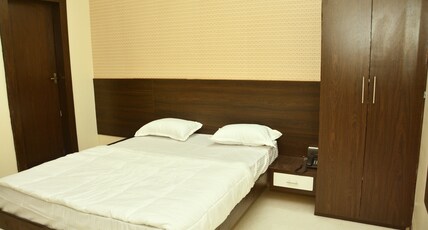 HOTEL JMS INN Room Type - COMFORT NON AC (3rd floor)