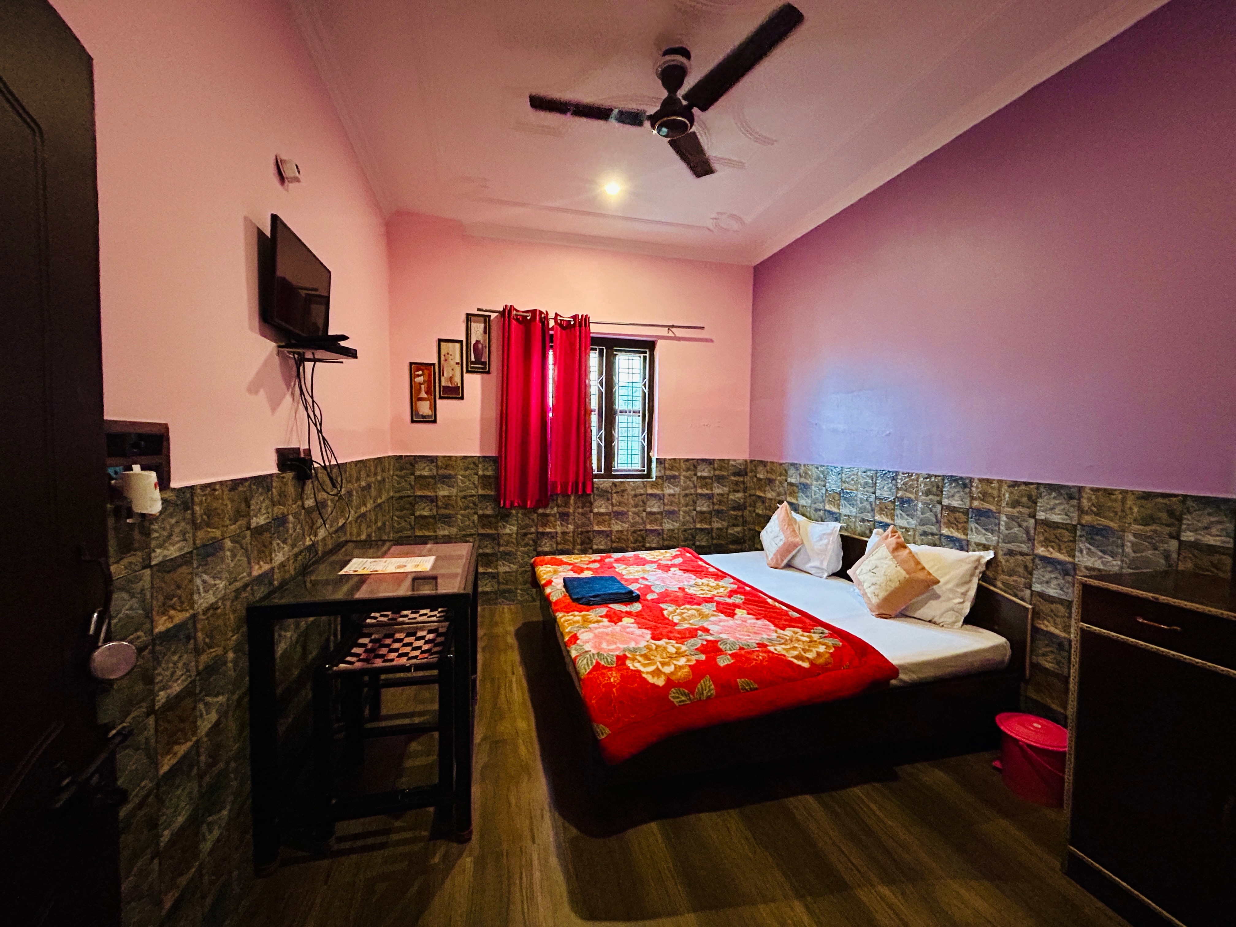 Green Valley Hotel And Restaurant - Tap to explore photos