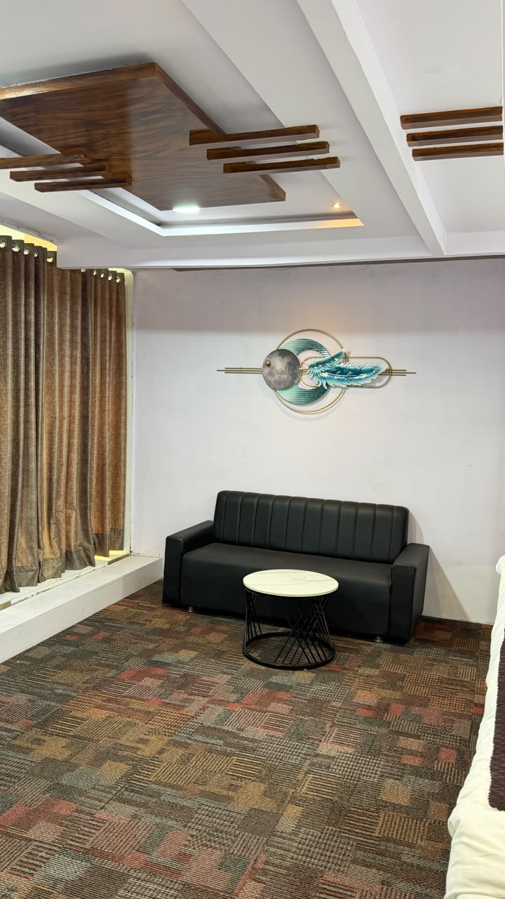 Hotel krishna and Dormitory - Tap to explore photos