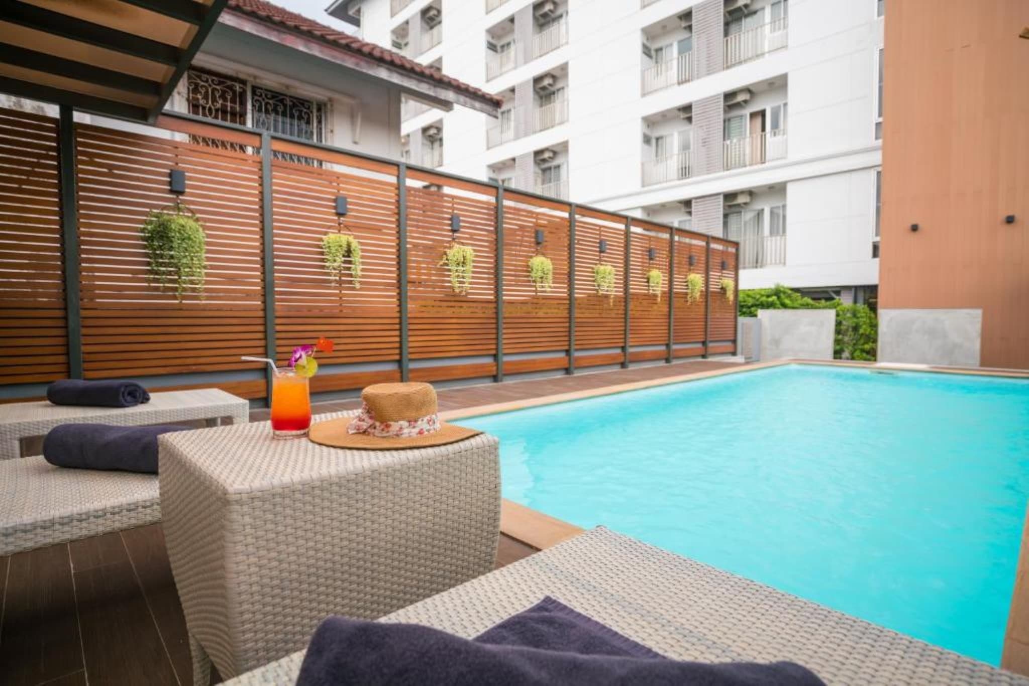 Koon Hotel Sukhumvit - Tap to explore photos