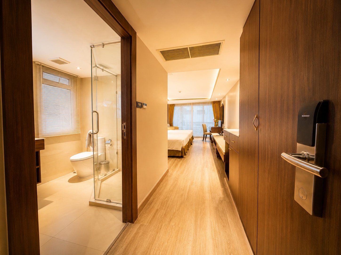 Nova Gold Hotel Pattaya - Tap to explore photos