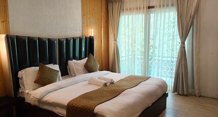 Cottages & Cafe Room Type - Deluxe Room With Mountain View