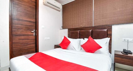 Townhouse Deshapriya Park Kolkata Formerly DK Inn Room Type - Deluxe