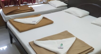 Hotel Yogiraj Room Type - Triple bed Non-A.C Room