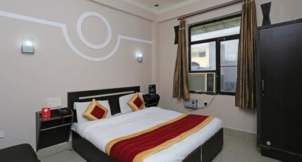 Hotel Alpine Room Type - Double Bedded Ac Room
