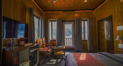 Gulmarg Woods by Stay Pattern - Gondola Room Type - Premier Room with Balcony