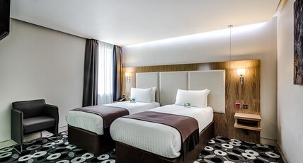 Holiday Inn SITTINGBOURNE Room Type - 2 Single Standard