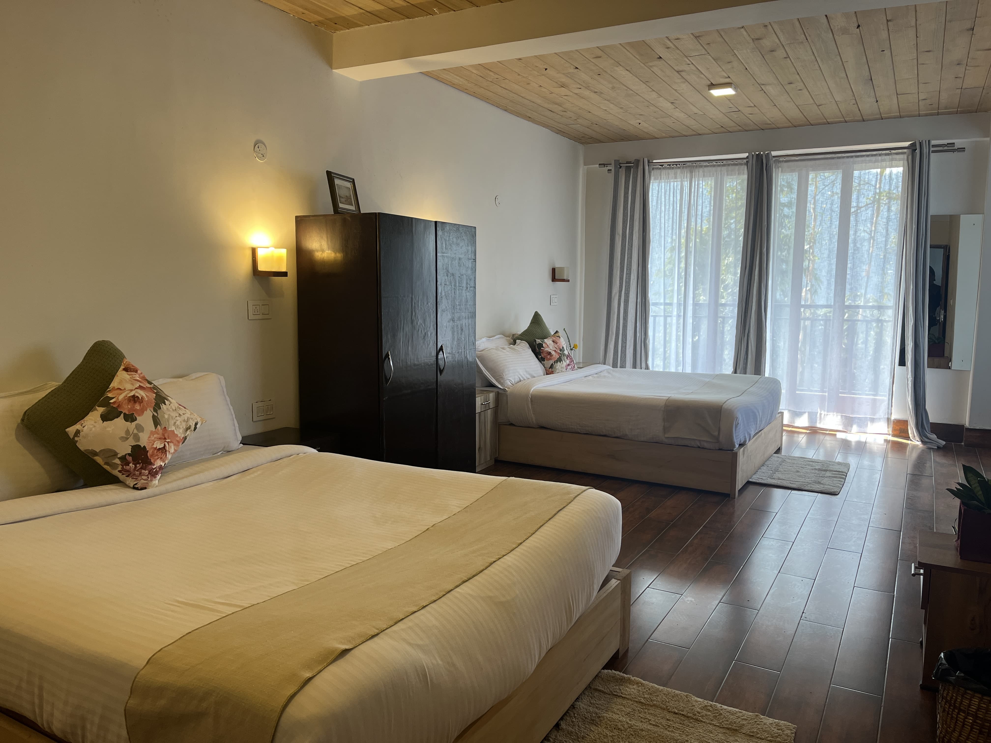 Miknaon Farmstay - Tap to explore photos