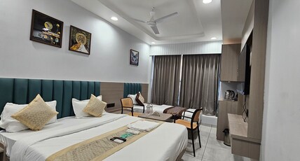 Hotel Nest Plaza Room Type - Family triple bed room