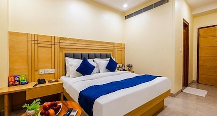 Hotel Guru Preet @ 2min From New Delhi Railway Station Room Type - Deluxe Room With Smart TV Hotel Guru Preet @ 2min From New Delhi Railway Station Room Type - Deluxe Room With Smart TV