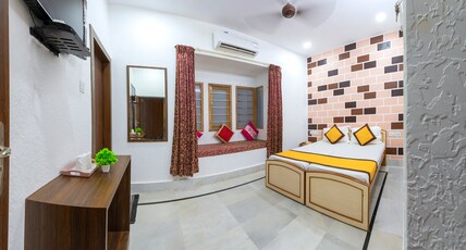 Hotel Akashdeep Room Type - Deluxe Hotel Akashdeep Room Type - Deluxe