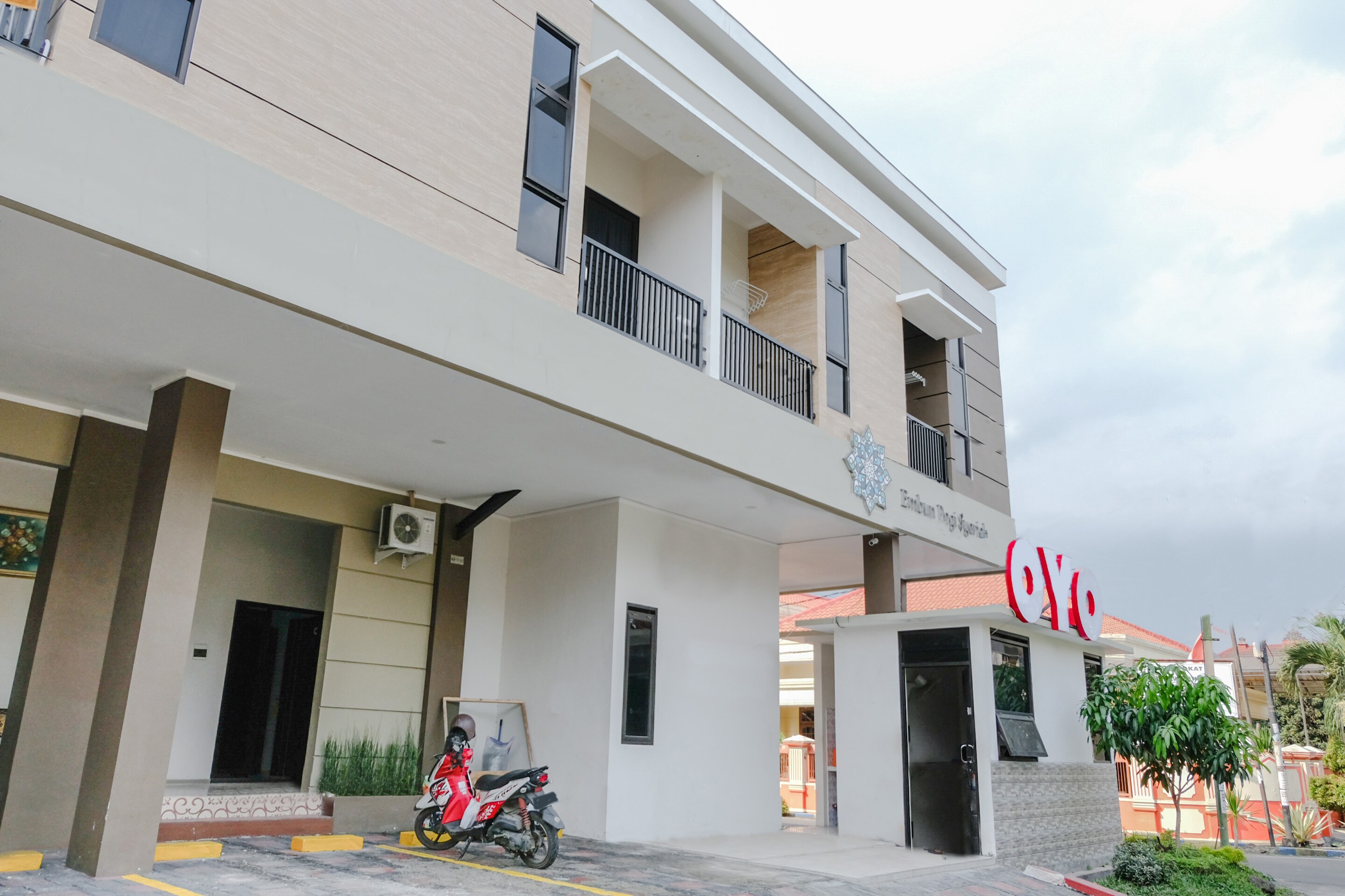 Hotel O Embun Pagi Syariah Residence - Tap to explore photos