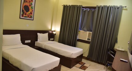 Hotel Tuli Premium Room Type - Deluxe Room AC