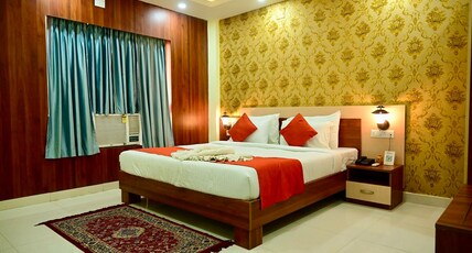 Hotel Four Waves Room Type - King Room