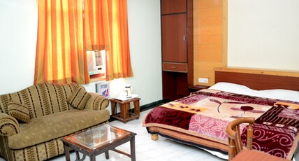 Hotel S R palace Room Type - Super Deluxe Room