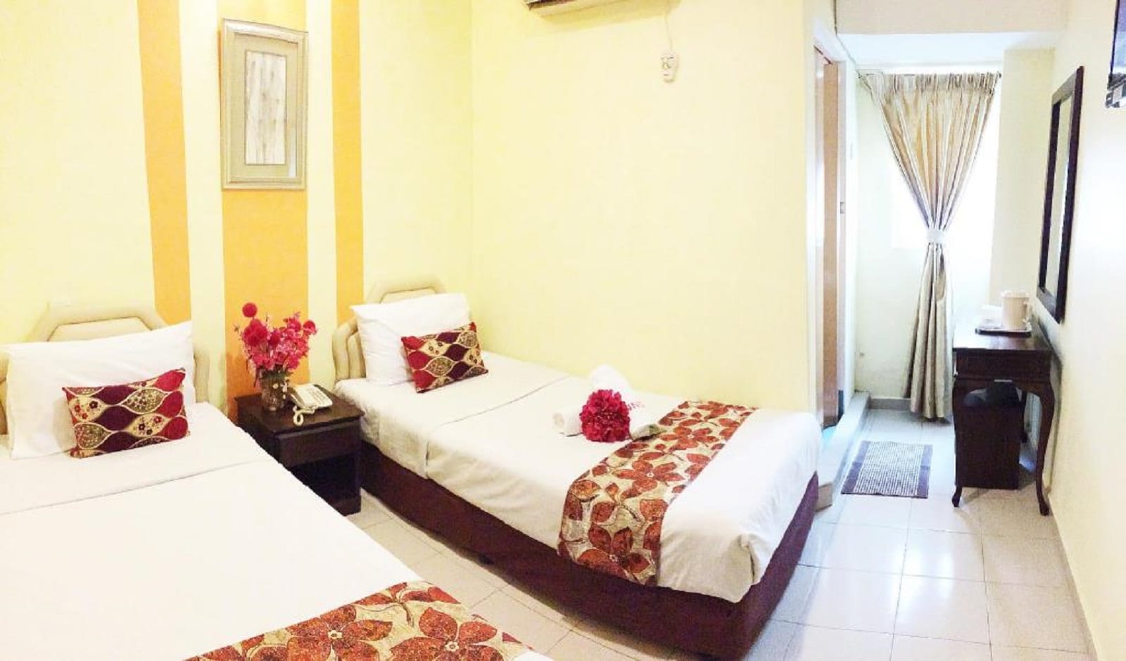 Sun Inns Hotel Sentral, Brickfields - Tap to explore photos