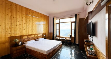 Hawk Eye Resort Room Type - Deluxe Room with Valley View