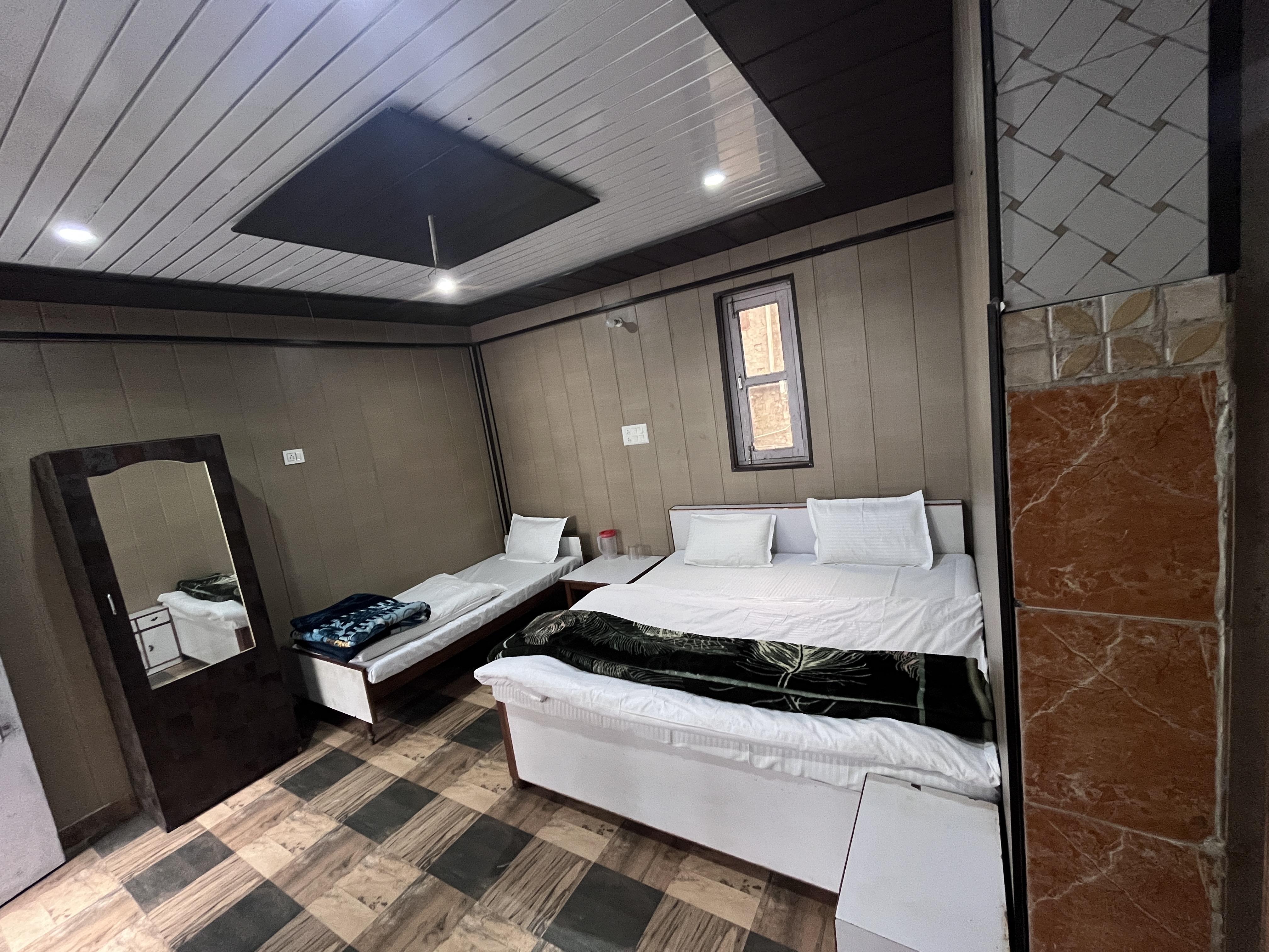Hotel Himalayan Holidays - Tap to explore photos