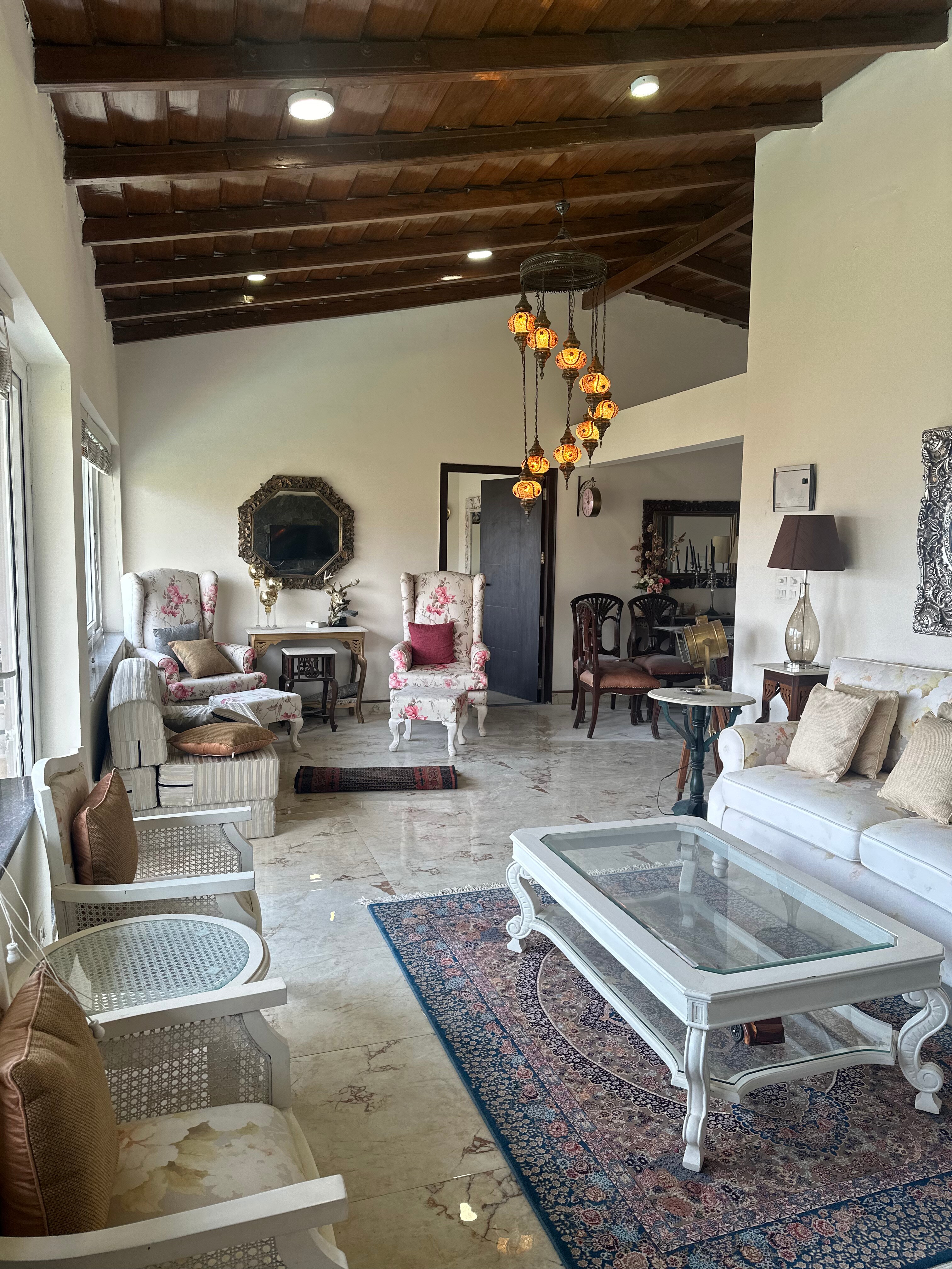 Luxsugero Penthouse Kainchi Dham - Tap to explore photos