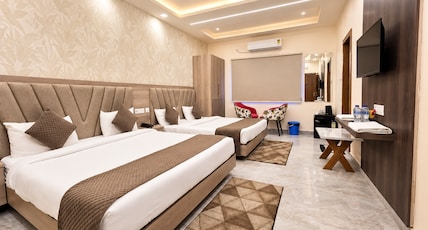 Aaditri Inn Room Type - Superior Double Room Aaditri Inn Room Type - Superior Double Room