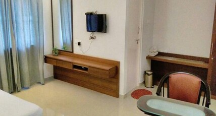 Nalanda Inn Room Type - Mini Suite