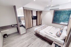 Hotel Everest Residency