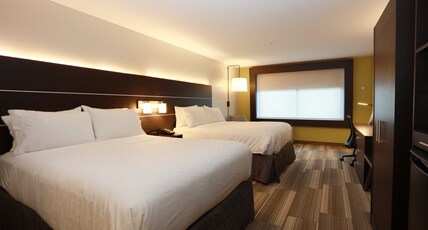 Holiday Inn Express Oneonta Room Type - 2 Qn Stndrd Comm Mobil Access Roll Shwr