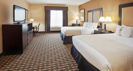 Holiday Inn ARLINGTON NE-RANGERS BALLPARK Room Type - 2 Queen Beds Standard Mobil Access Tub